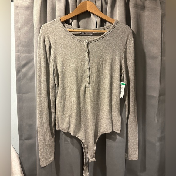 Elodie Women's Gray Stretch Long-Sleeve Ribbed Henley Bodysuit Size XLarge NWT - Picture 1 of 4